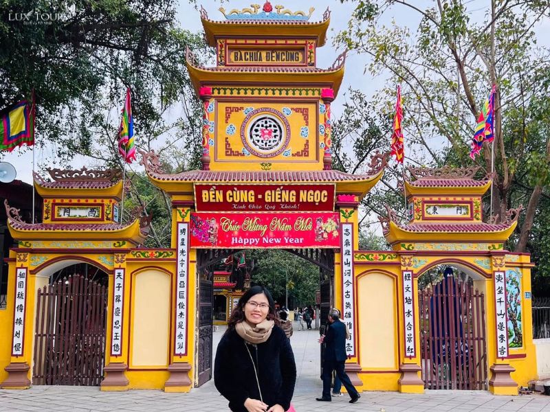 dia-diem-du-xuan-o-bac-ninh-den-cung-gieng-ngoc.jpg (179 KB)