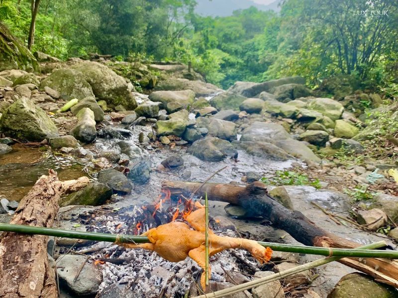 suoi-ngoc-vua-ba.jpg (150 KB)