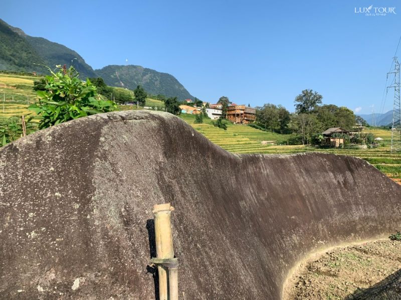 bai-da-co-muong-hoa-ban-lao-chai-sapa.jpg (112 KB)