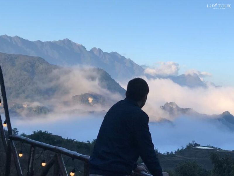 san-may-ban-sau-chua-sapa.jpg (41 KB)