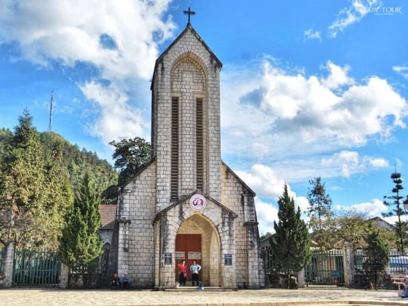 nha-tho-da-sapa.jpg (94 KB)