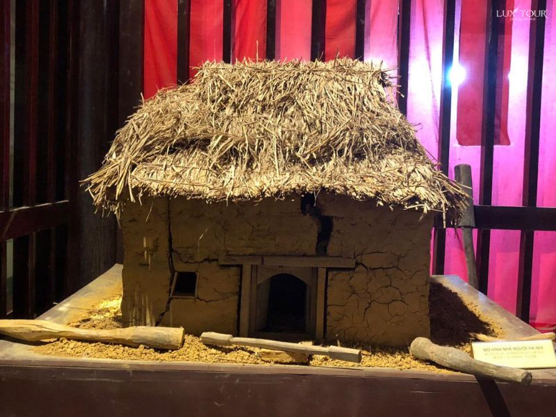 nha-trinh-tuong-bao-tang-sapa.jpg (102 KB)