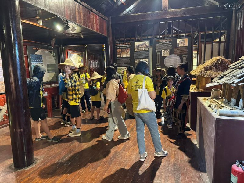 tham-quan-bao-tang-sapa.jpg (117 KB)