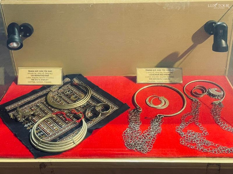 trang-suc-co-bao-tang-sapa.jpg (104 KB)