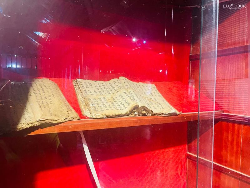 tu-lieu-co-bao-tang-sapa.jpg (75 KB)