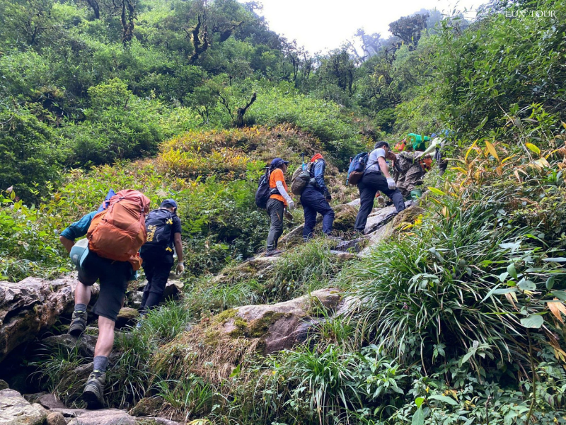 trekking-dong-coc-san-sapa.png (1.12 MB)