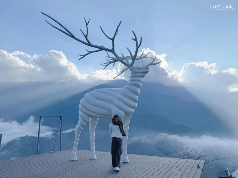 tuong-huou-trang-giua-may-nui-moana-sapa.jpg (52 KB)