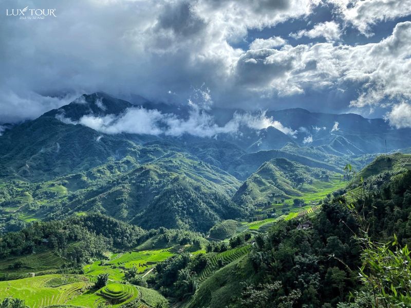 suong-mu-dinh-nui-sapa-mua-he.jpg (116 KB)