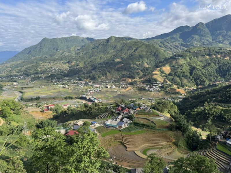 thoi-tiet-canh-quan-sapa-mua-he.jpg (129 KB)