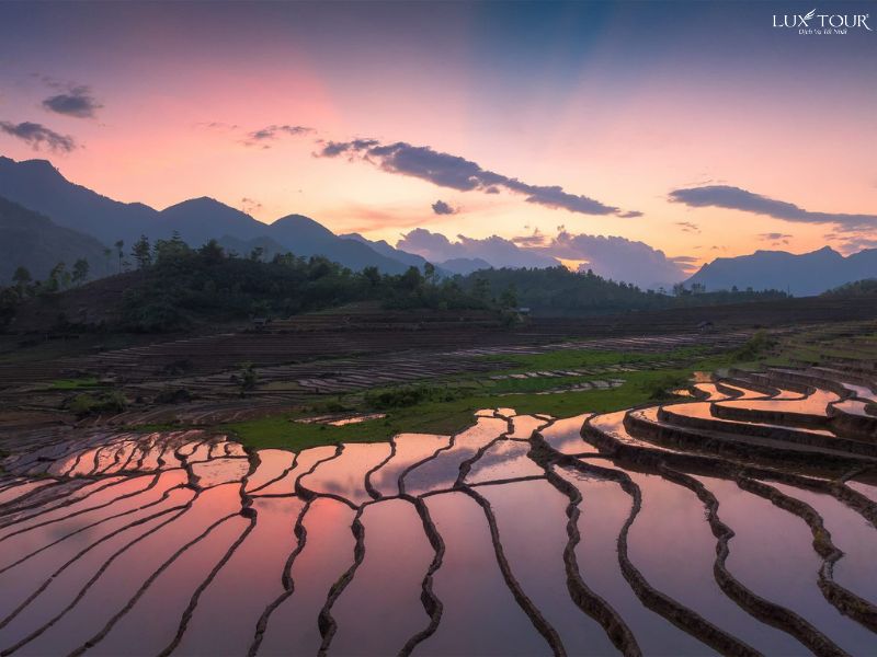 hoang-hon-sapa-mua-nuoc-do.jpg (70 KB)