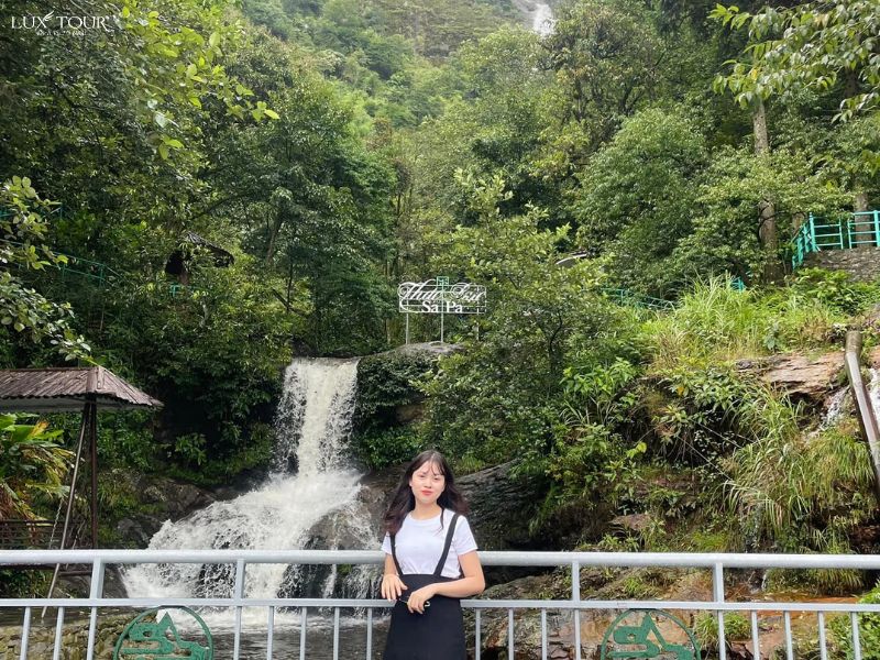 thac-bac-sapa-thang-2.jpg (182 KB)