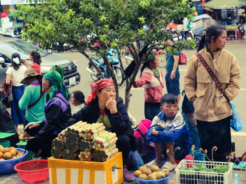 cho-phien-sapa-thang7.jpg (130 KB)
