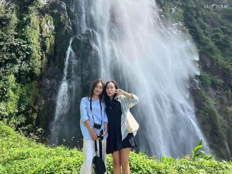 checkin-thac-bac-sapa.png (806 KB)