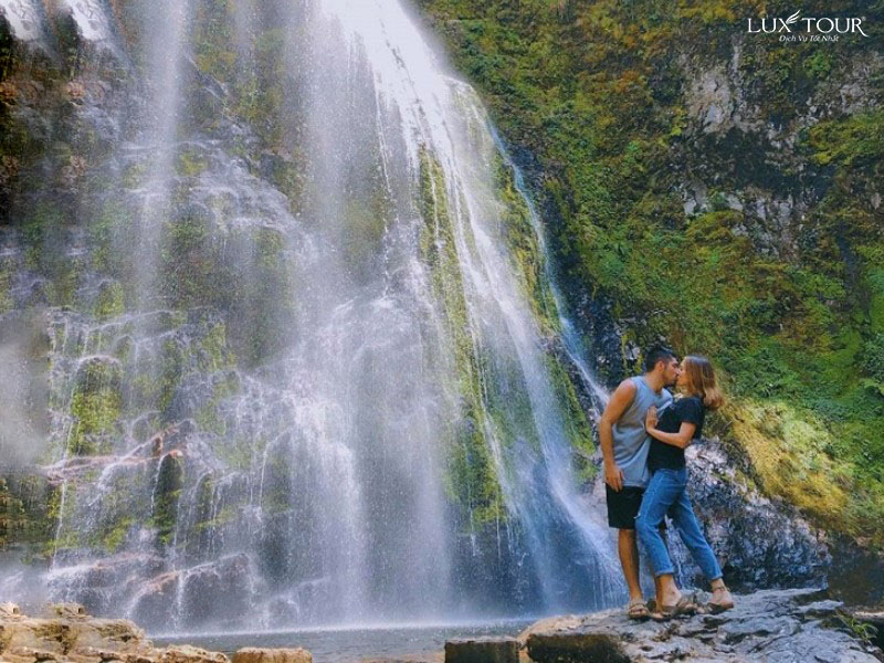 thac-tinh-yeu-sapa-1.jpg (172 KB)