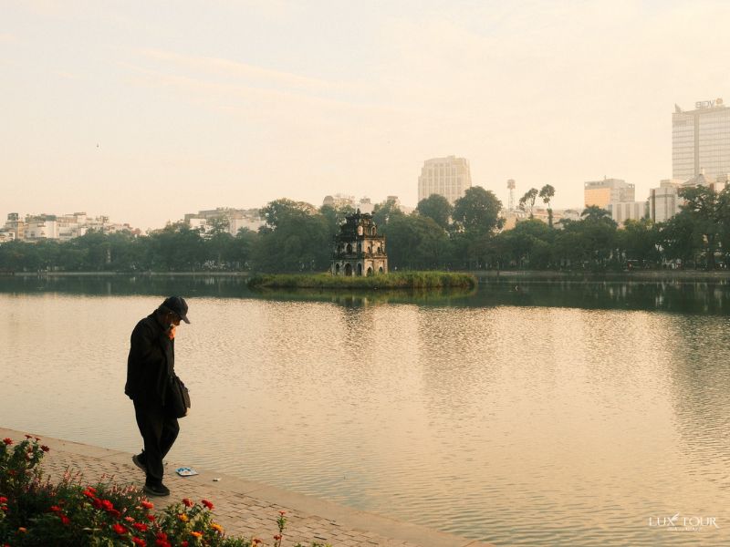 ho-hoan-kiem-ha-noi-thang-1.jpg (69 KB)