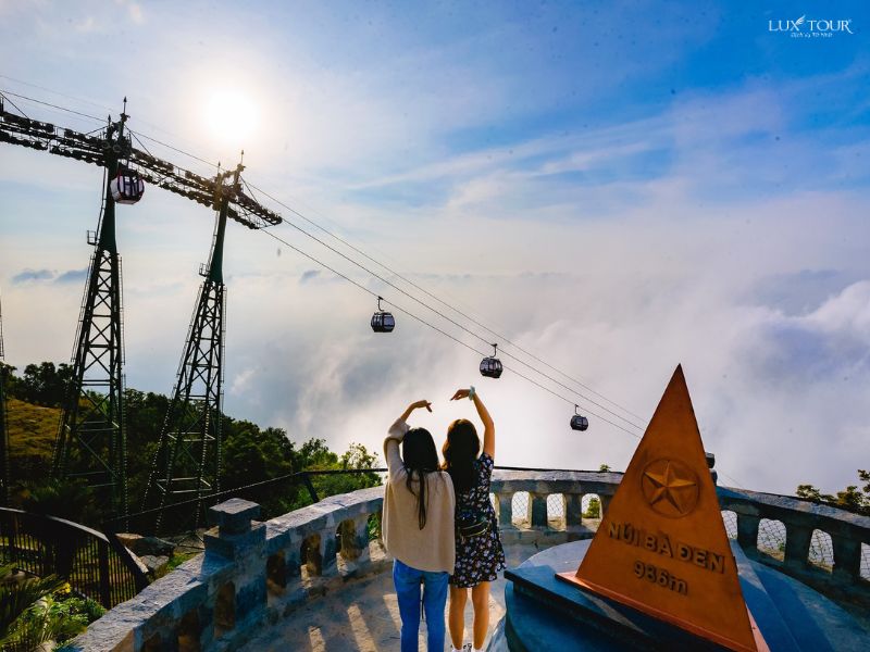 tay-ninh-thang-1-nen-di-du-lich-o-dau.jpg (78 KB)