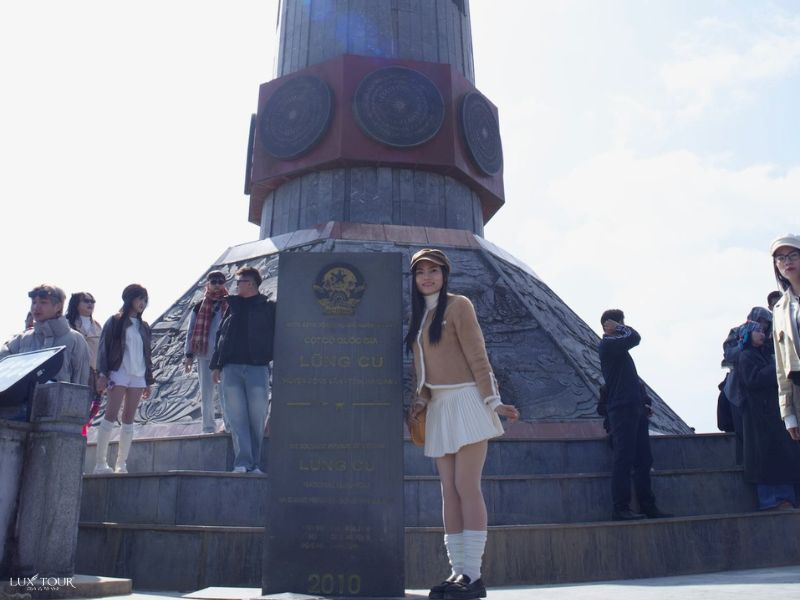 ban-sung-la-cot-co-lung-cu.jpg (56 KB)