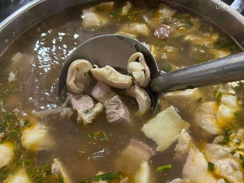 cao-nguyen-suoi-thau-thang-co.jpg (87 KB)