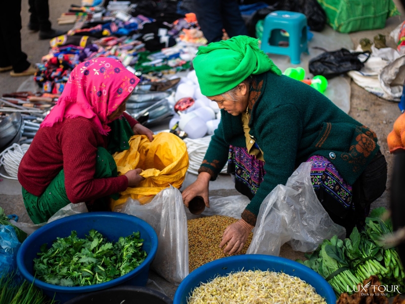 cho-phien-dong-van-ha-giang-2.jpg (435 KB)