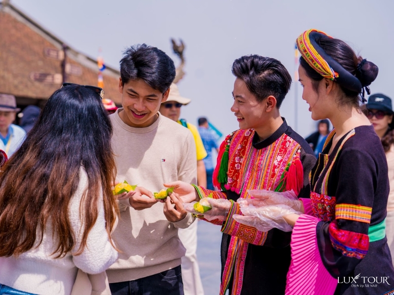 cho-tinh-khau-vai-ha-giang-6.jpg (359 KB)