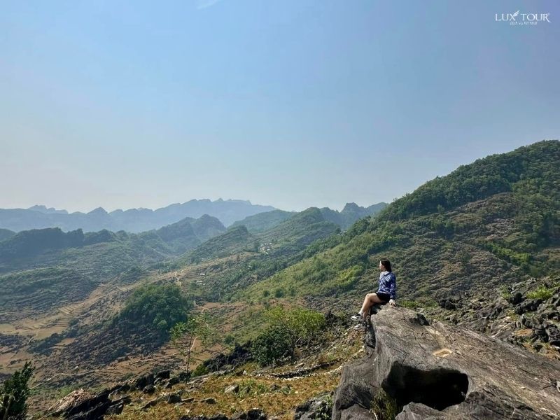 cong-troi-quan-ba-ha-giang-3.jpg (90 KB)