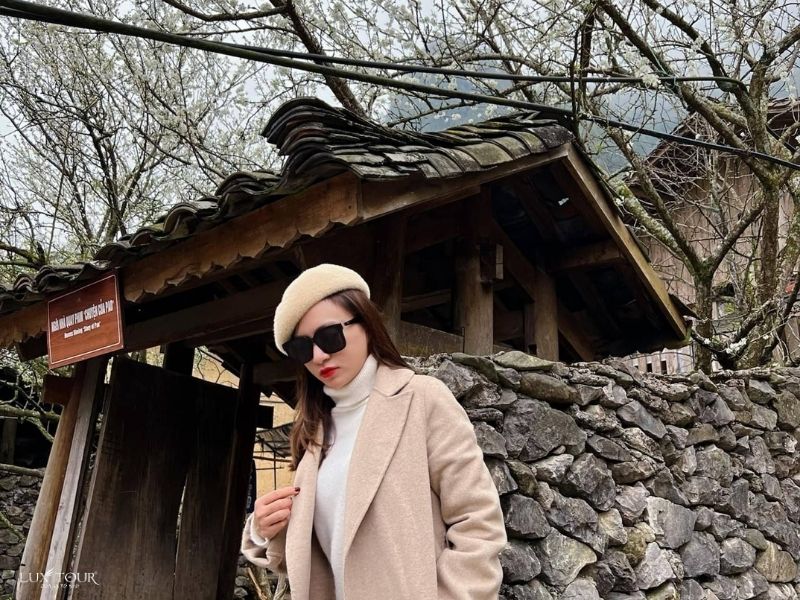 cong-troi-quan-ba-ha-giang-mua-hoa-dao-hoa-man.jpg (151 KB)