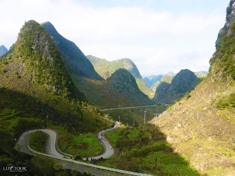 cot-moc-so-0-ha-giang-cao-nguyen-da-dong-van.jpg (91 KB)