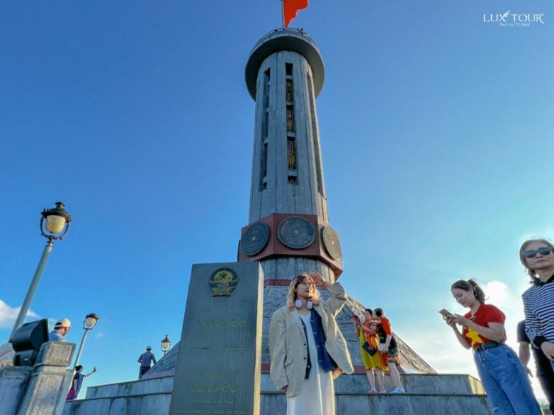 deo-ma-pi-leng-ha-giang-cot-co-lung-cu.jpg (60 KB)