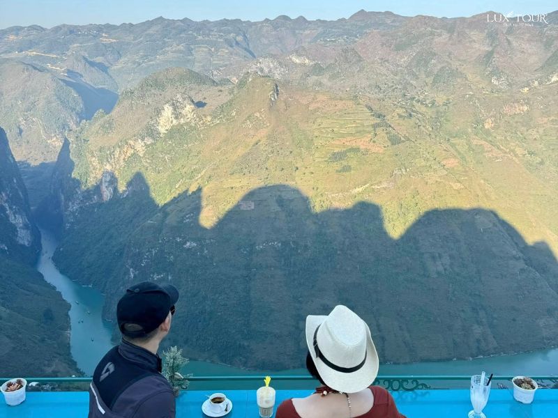 du-lich-cao-nguyen-da-dong-van-3.jpg (91 KB)