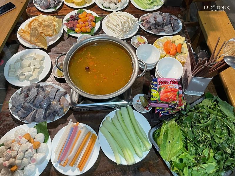 du-lich-ha-giang-4-ngay-3-dem-am-thuc.jpg (135 KB)