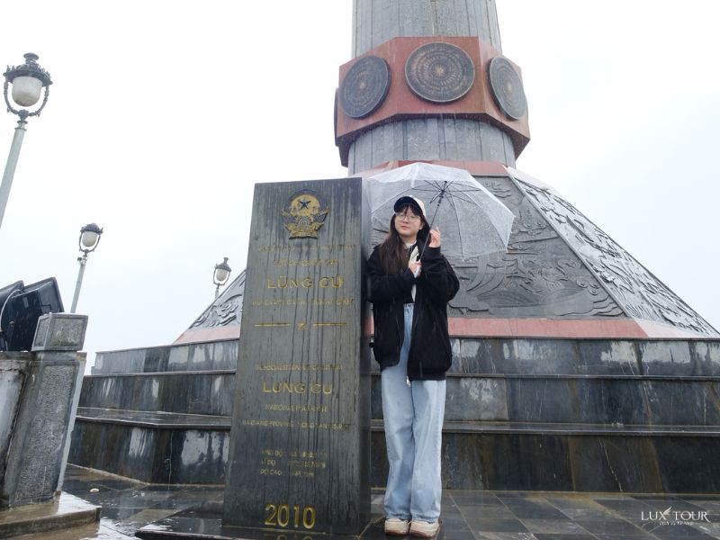 cot-co-lung-cu-du-lich-ha-giang-thang-1.jpg (72 KB)