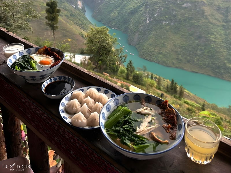 du-lich-ha-giang-thang-4-8.jpg (410 KB)