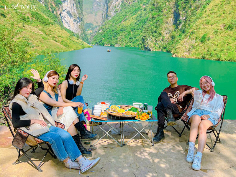 du-lich-ha-giang-thang-5-1.jpg (299 KB)