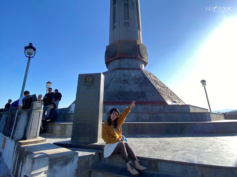 du-lich-ha-giang-thang-7-cot-co-lung-cu.jpg (67 KB)