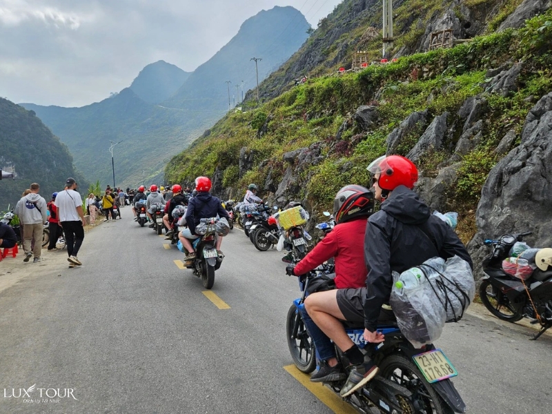 ha-giang-cach-ha-noi-bao-nhieu-km-8.jpg (447 KB)