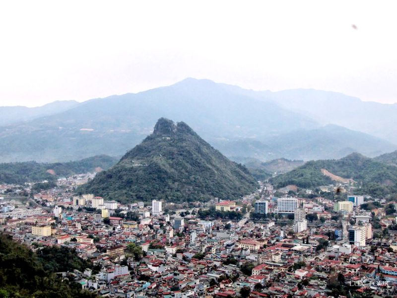 nui-mo-neo-ha-giang-2.jpg (92 KB)