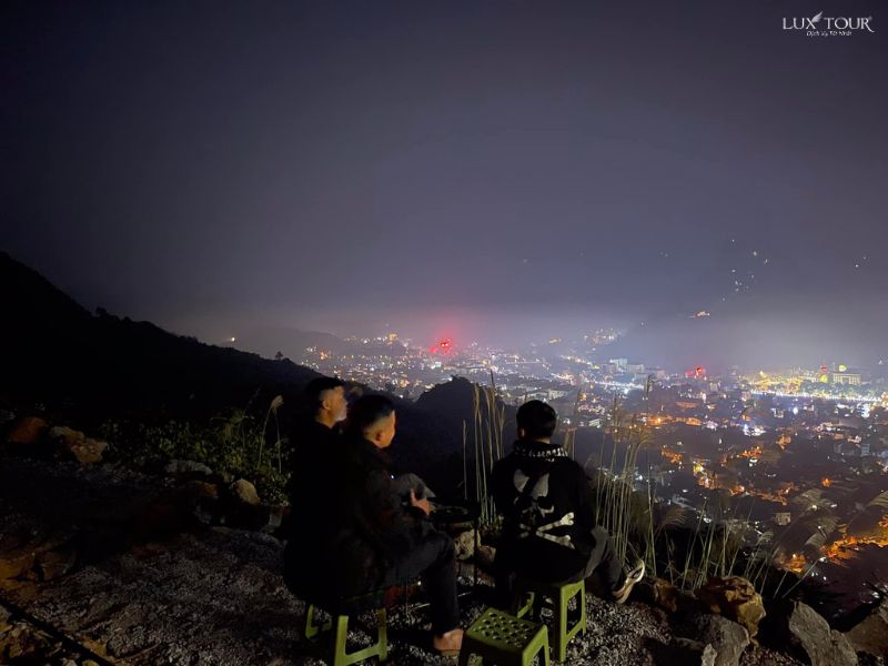 nui-mo-neo-ha-giang-buoi-toi.jpg (58 KB)