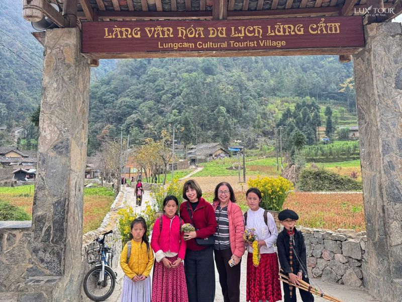 nui-mo-neo-ha-giang-lang-van-hoa-du-lich-lung-cam.jpg (151 KB)