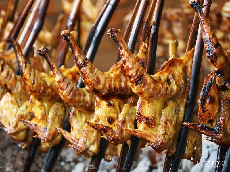 quan-an-ngon-o-ha-giang-3.jpg (449 KB)