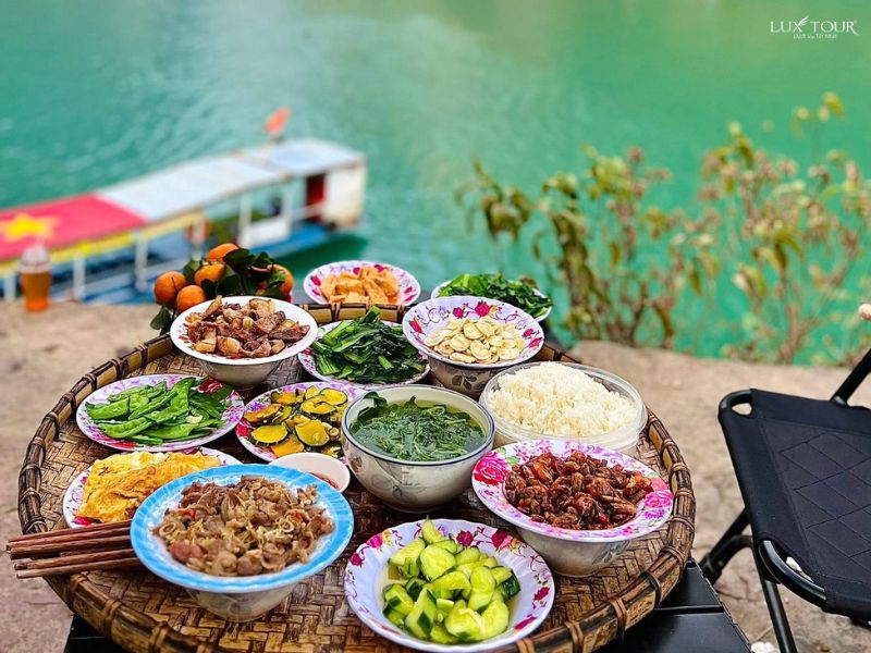 song-nho-que-mua-nao-dep-an-uong.jpg (112 KB)