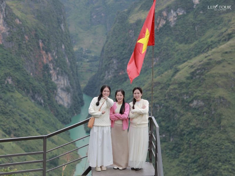 song-nho-que-mua-nao-dep-checkin-ma-pi-leng.jpg (74 KB)