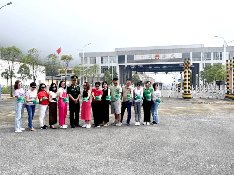 thac-tien-ha-giang-cua-khau-xin-man.jpg (111 KB)