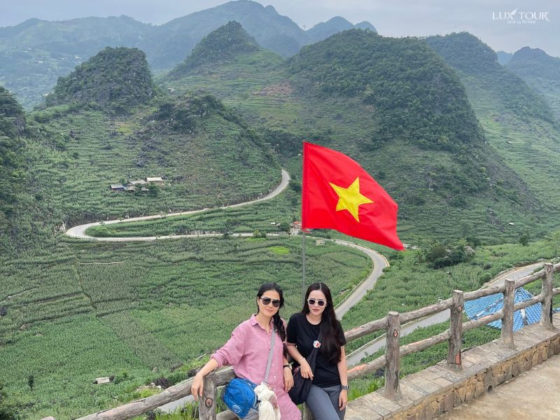 thi-tran-pho-bang-cong-troi-quan-ba.jpg (130 KB)