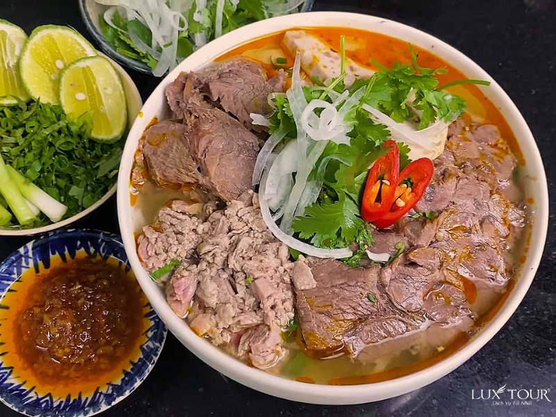 du-lich-hue-thang-1-10.jpg (442 KB)