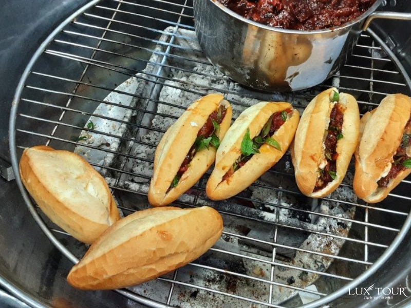 du-lich-hue-thang-1-15.jpg (412 KB)