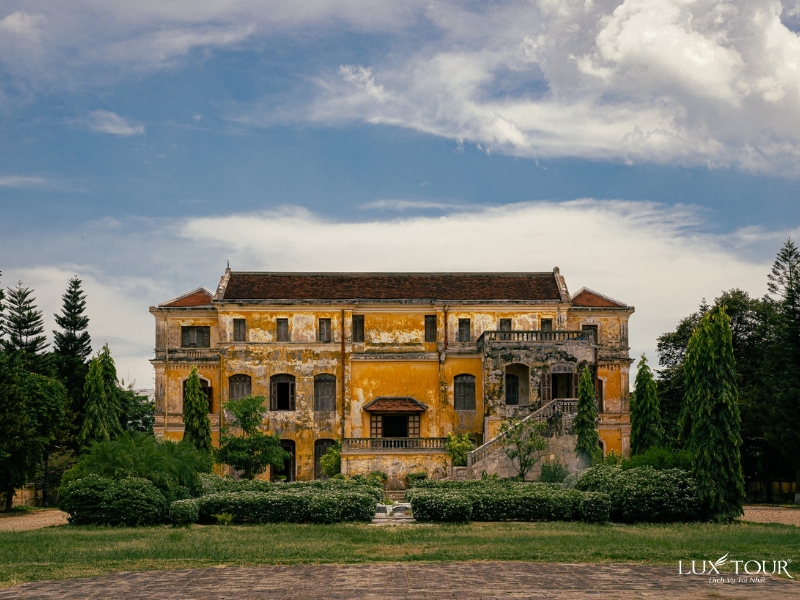 du-lich-hue-thang-1-3.jpg (416 KB)