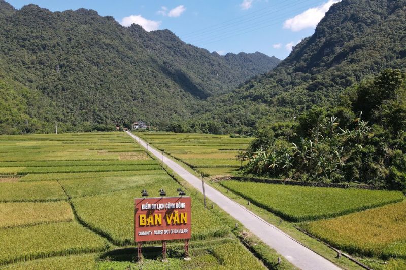 Kinh nghiệm du lịch bản Văn Mai Châu trốn phố về với thiên nhiên
