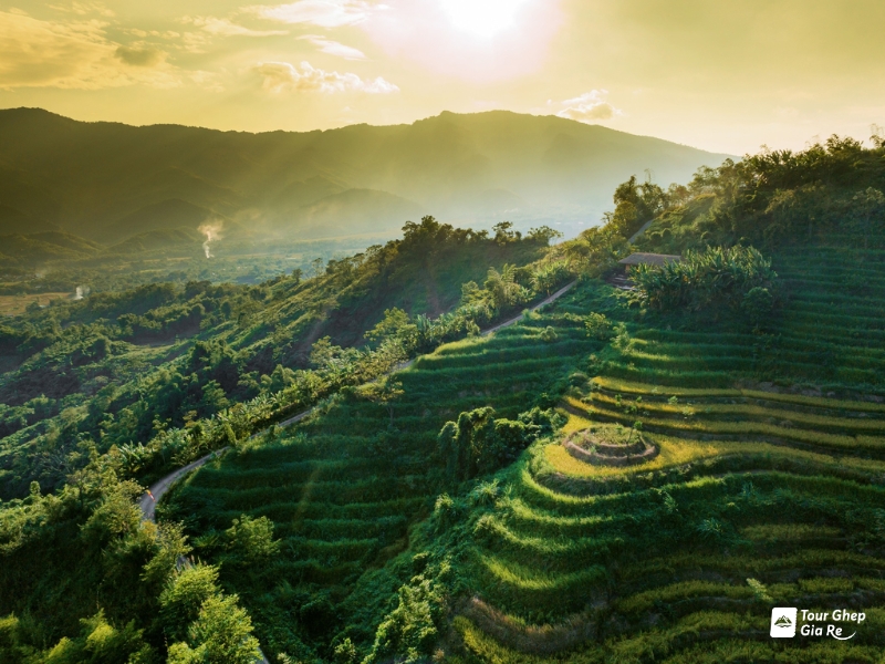 dia-diem-tham-quan-mai-chau-9.jpg (413 KB)