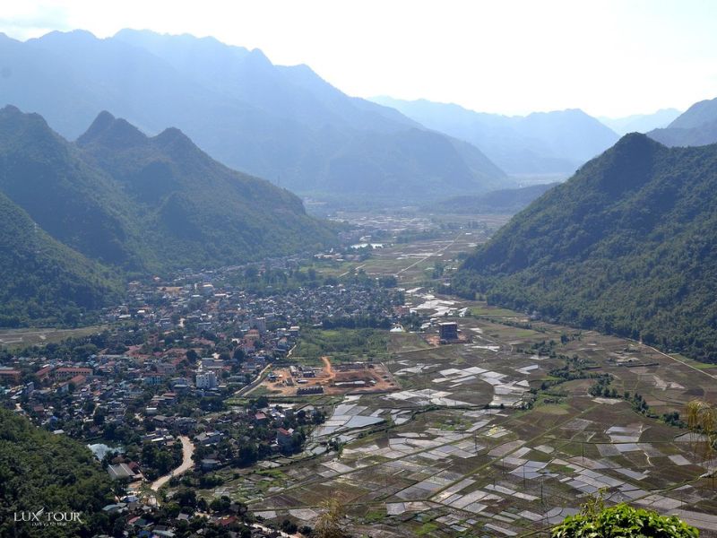 du-lich-mai-chau-thang-2-thung-lung-mai-chau.jpg (96 KB)