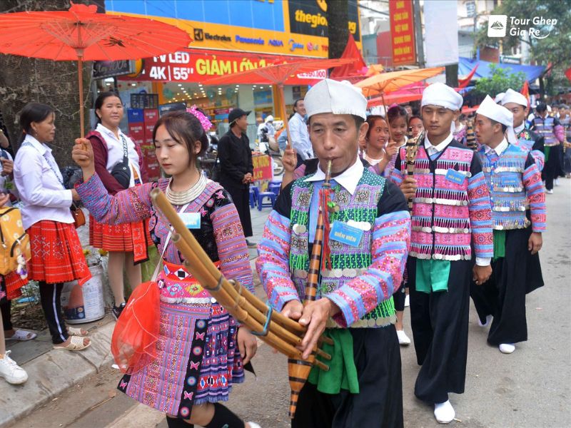 mai-chau-thang-9-tet-doc-lap.jpg (131 KB)